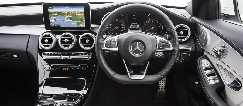 mercedes c class dashboard